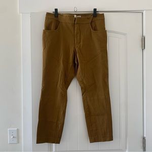 a new day size 14 olive 🫒 crop pants